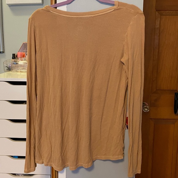 American Eagle long sleeve - Picture 3 of 5
